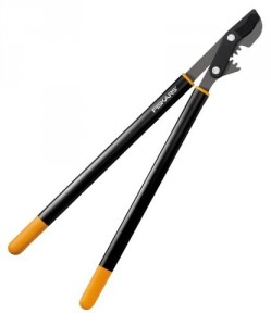 Fiskars 9154 PowerGear 32-Inch Bypass Lopper