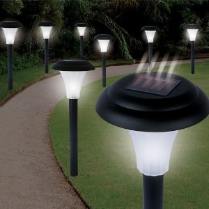 5 Best Outdoor Solar Lights – Extra light and security for your garden, patio and more