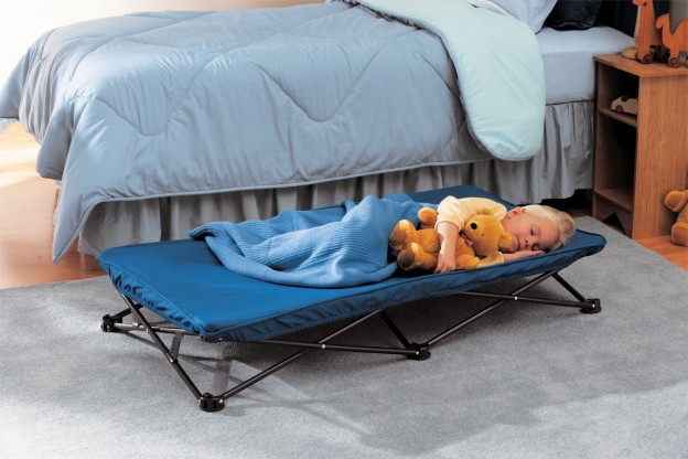 travel bed for 3 year old uk