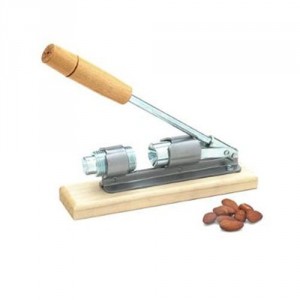 Nut Cracker - Cracking your nuts is a breeze now