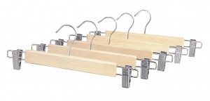 5 Best Wood Skirt Hangers – Give your closet the organization and space that you need