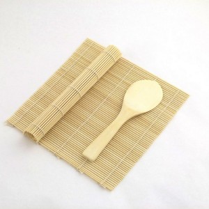 Bamboo Sushi Rolling Mat - Making rolling a breeze
