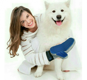 pet-grooming-glove-brush-make-grooming-enjoyable-for-your-pet